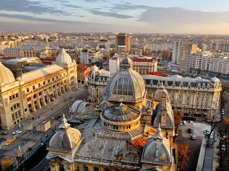 Uvet apre la sede in Romania 